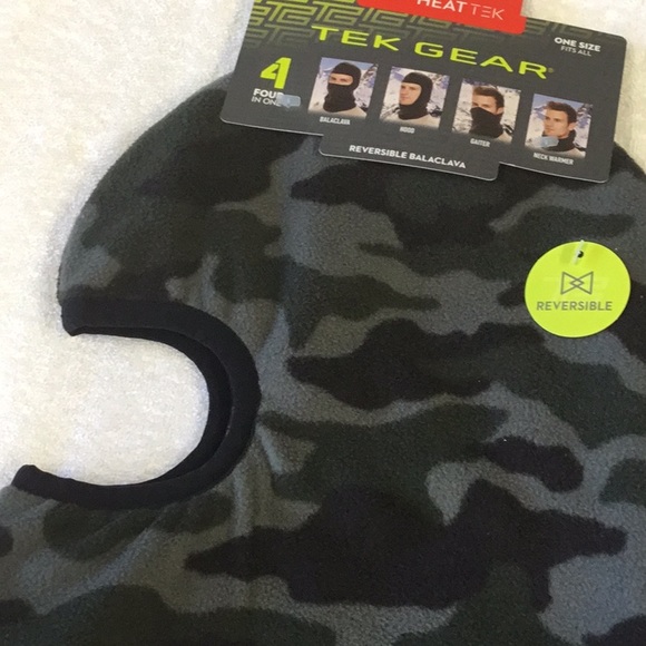 Tek Gear® Reversible Fleece Balaclava Face Mask - Picture 4 of 5
